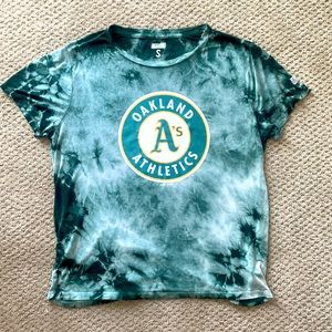 American Eagle 🦅 AE Tailgate OAKLAND A’s ATHLETICS Tie Dye Logo Tee